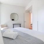 Deluxe Apartment In City Center By Lovelystay