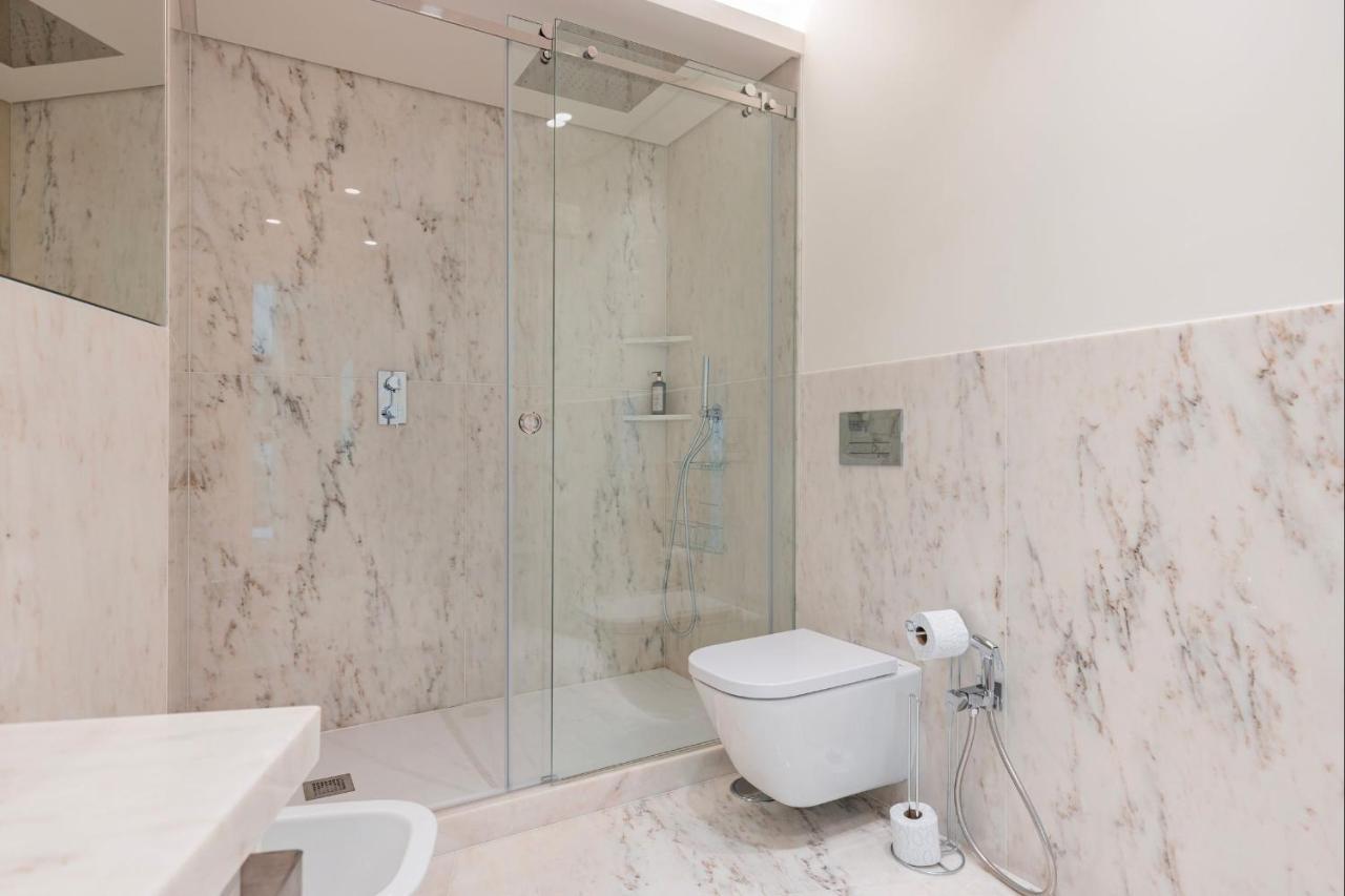 Deluxe In Center By Lovelystay Apartment *